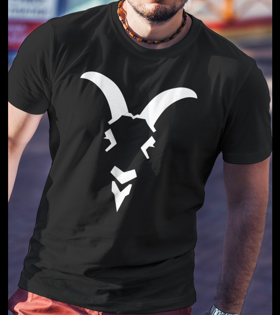 Playera De Chivas Chivas Camisa De Chiva Cabra Blanca Silueta T-Shirt