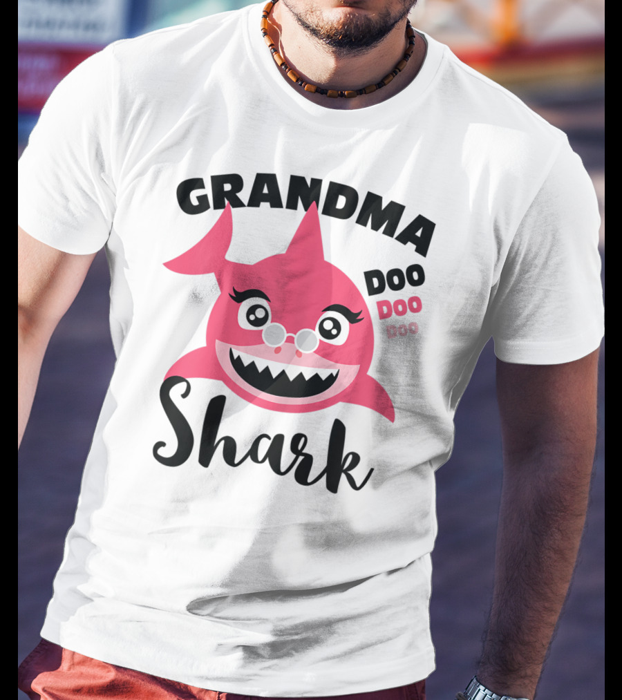 Grandma Shark Doo Doo Doo Pink Shark With Glasses T-Shirt