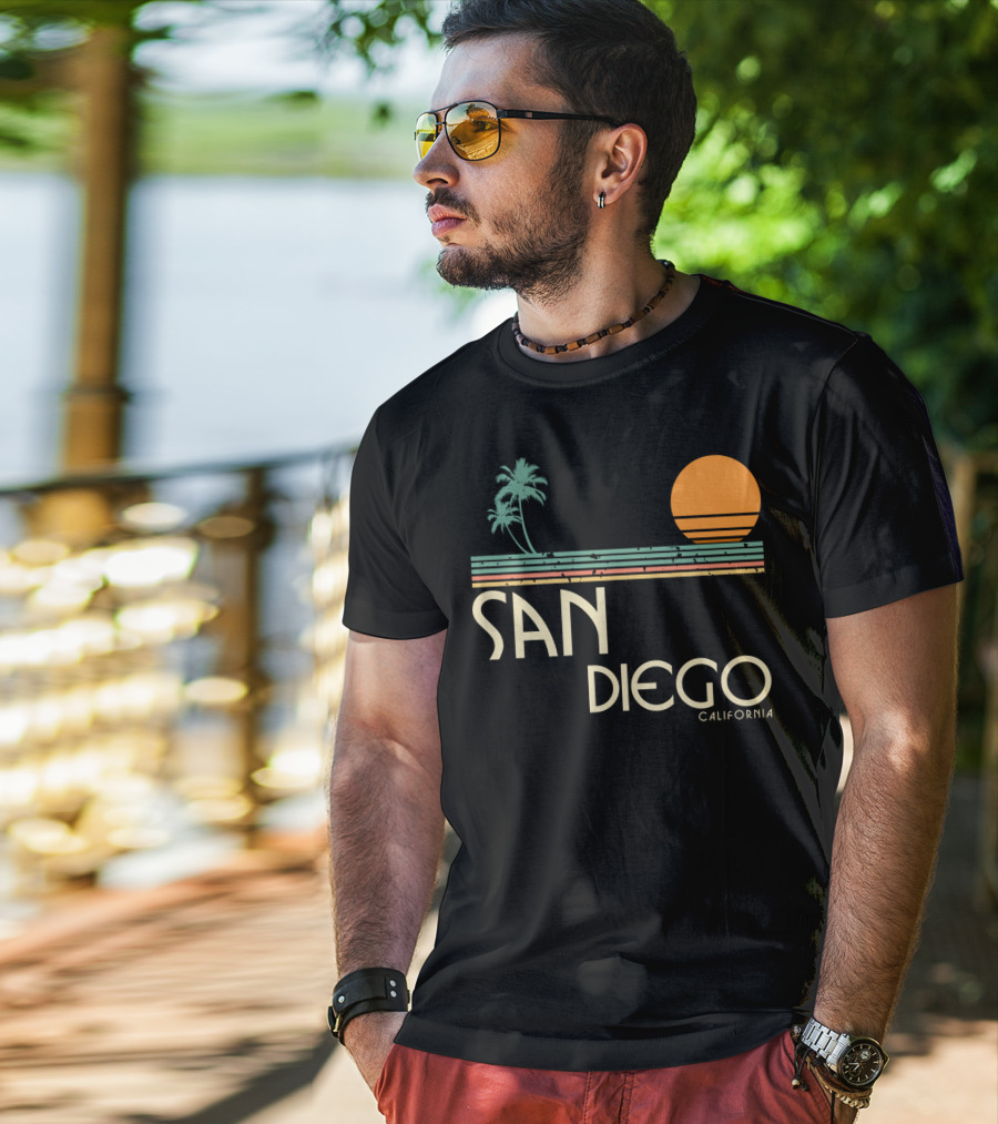 San Diego California Vintage Sunset Palm Trees T-Shirt