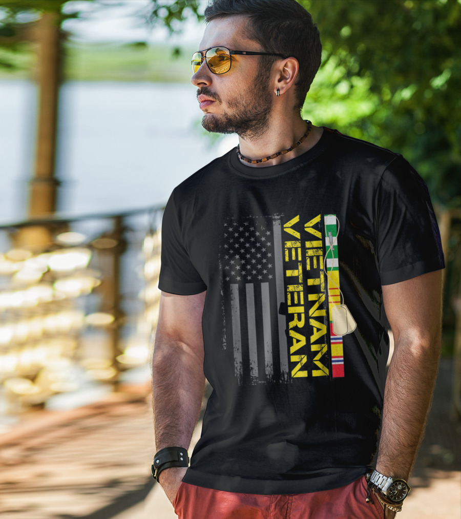 Vietnam Veteran US Flag Dog Tags Vietnam War T-Shirt