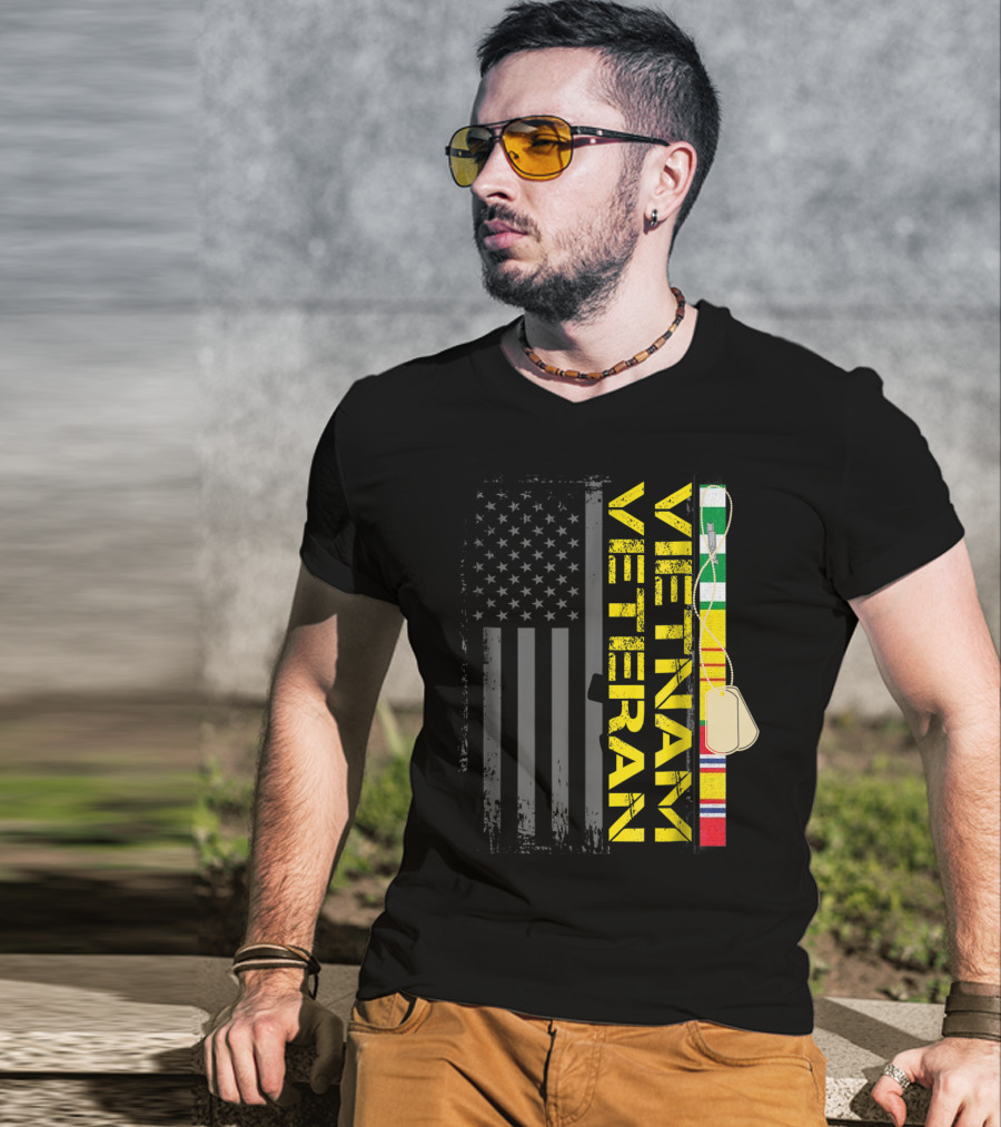 Vietnam Veteran US Flag Dog Tags Vietnam War T-Shirt