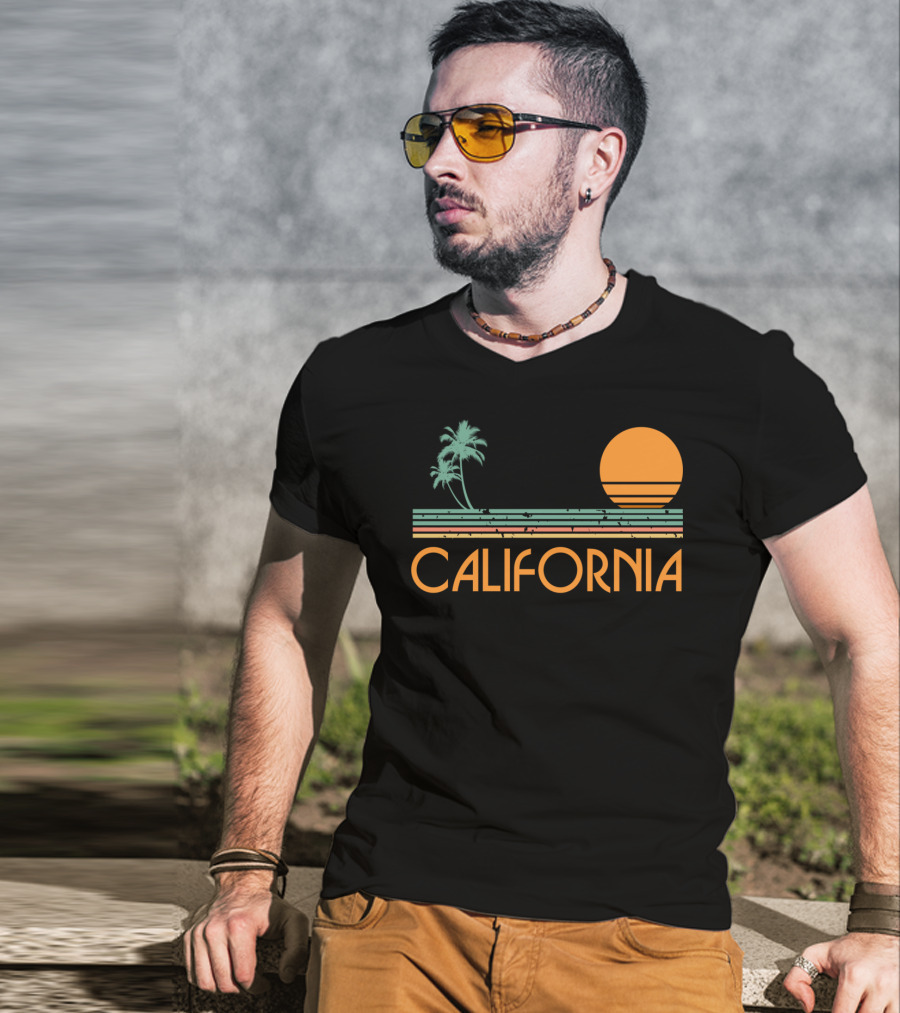 California Retro Sunset Palm Beach Vintage T-Shirt