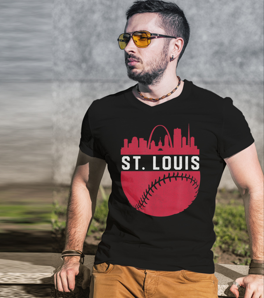 Vintage St Louis Missouri Skyline Baseball Arch T-Shirt