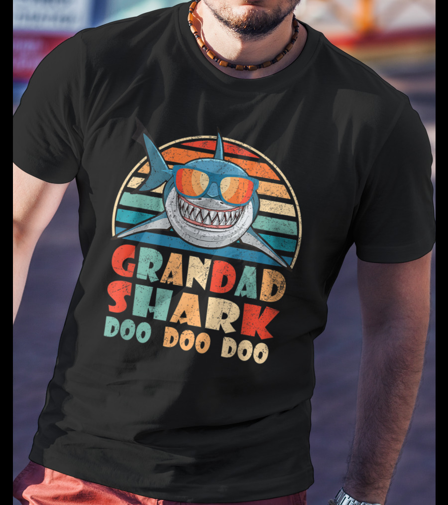 Grandad Shark Doo Doo Doo Vintage Stripes Sunglasses Mens Family Birthday T-Shirt