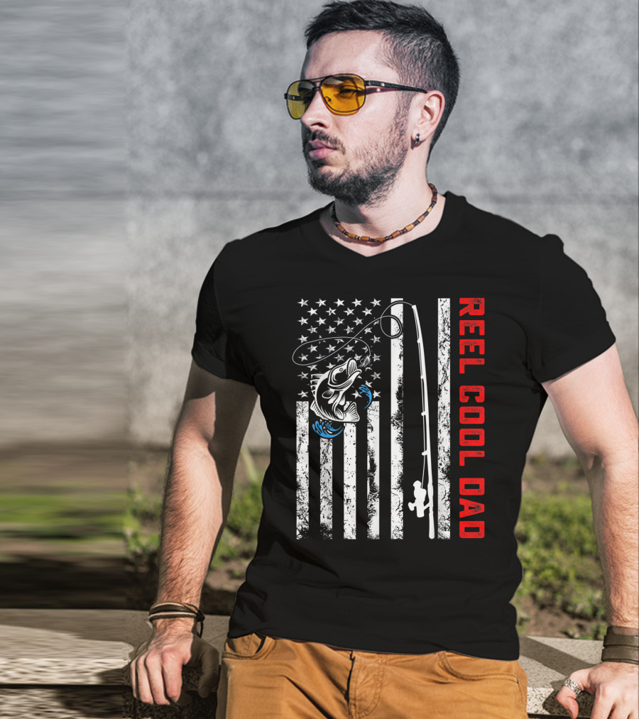 Reel Cool Dad American Flag Fishing Patriotic Father's Day Birthday T-Shirt
