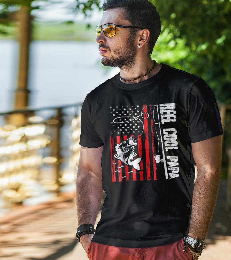 Reel Cool PAPA Fishing Lover American Flag T-Shirt