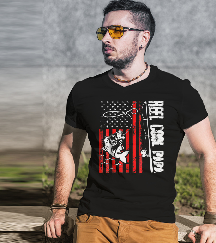 Reel Cool PAPA Fishing Lover American Flag T-Shirt