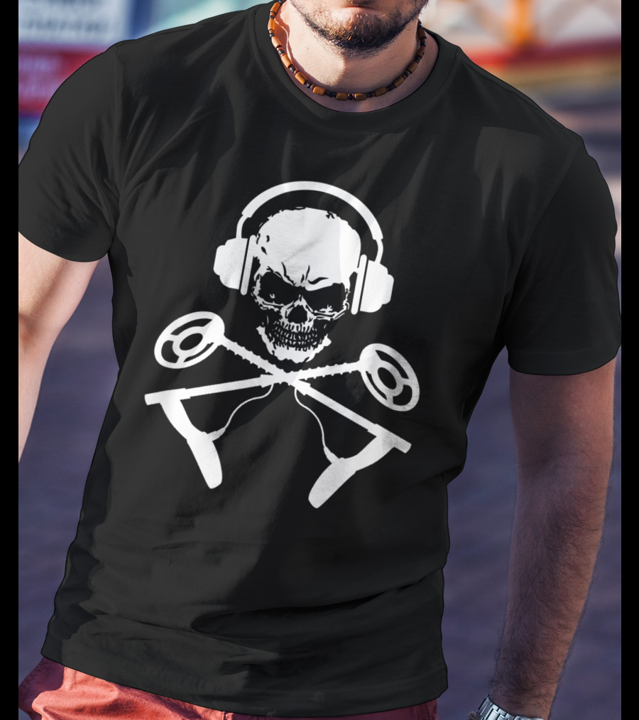 Skull Crossbones Headphones Metal Detecting T-Shirt