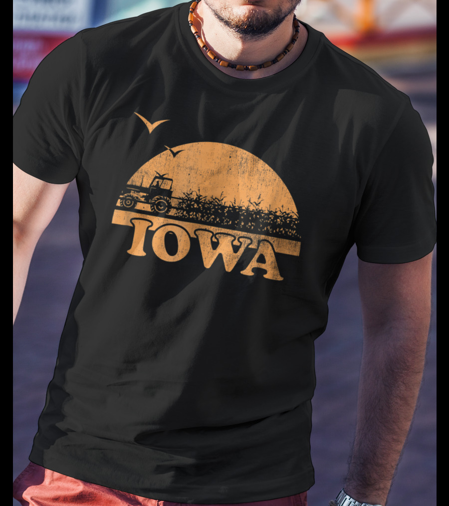 Vintage Iowa 70s 80s Distressed Sunrise Tractor Scene T-Shirt