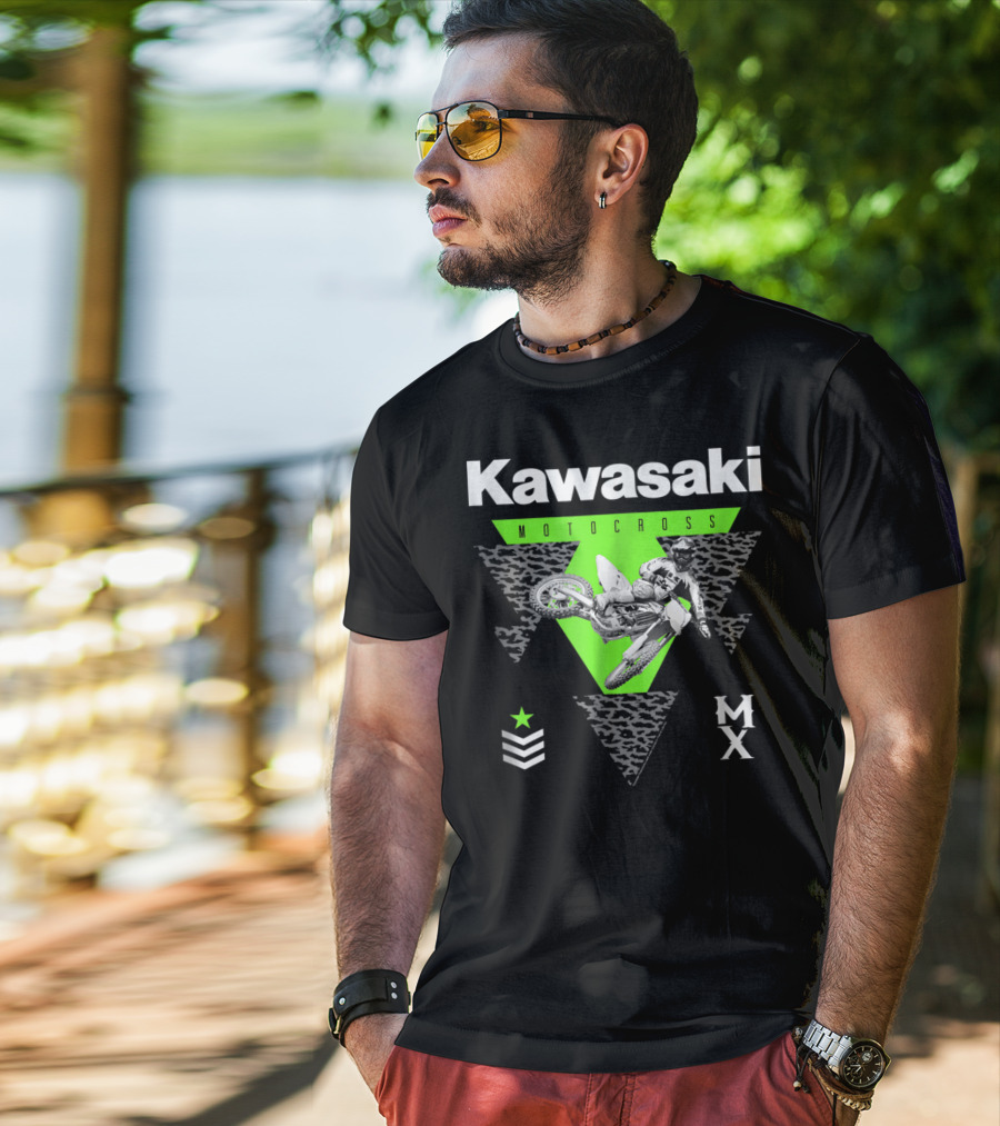 Kawasaki Motocross Classic Look 27272 MX Rider With Green Triangle And Chevron Star T-Shirt