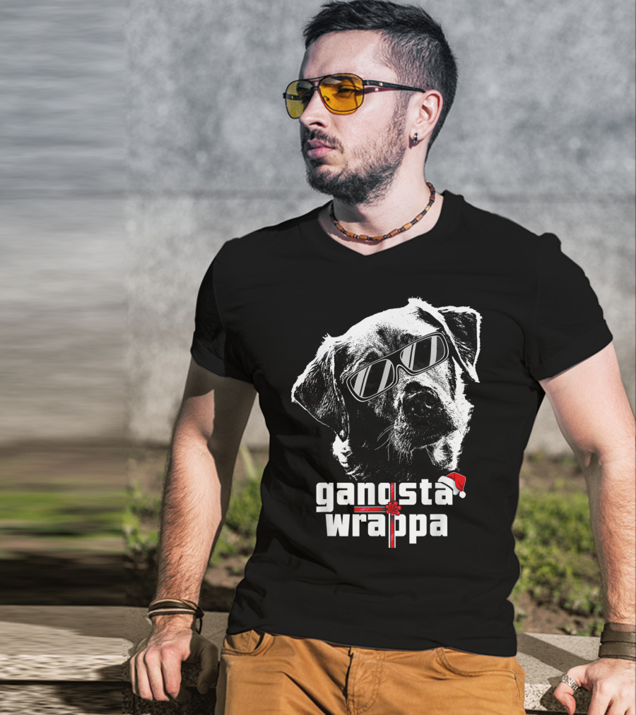 Gangsta Wrappa Labrador Retriever With Sunglasses And Santa Hat T-Shirt