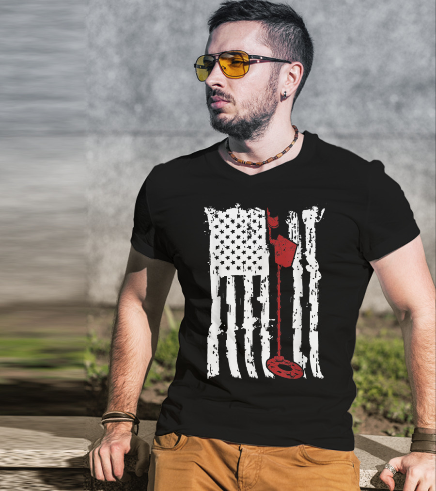 Metal Detector Vintage American Flag T-Shirt