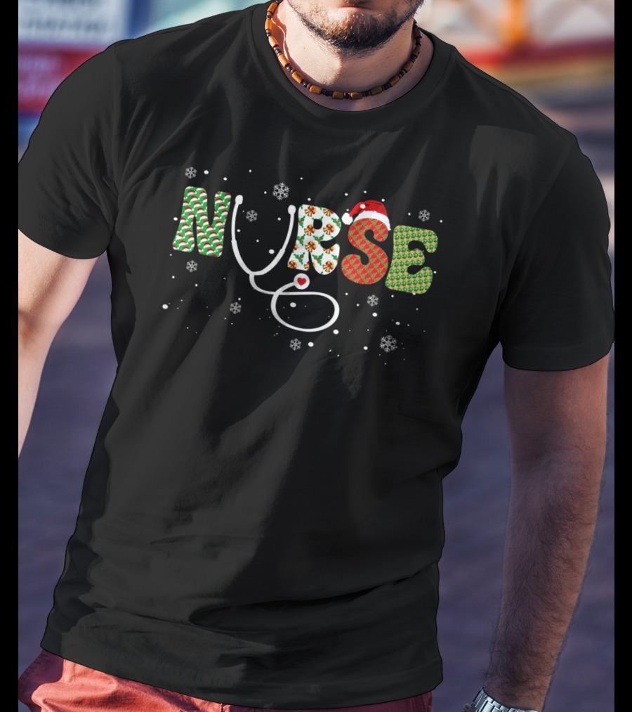 Nurse Snowflake Santa Hat Stethoscope Christmas T-Shirt
