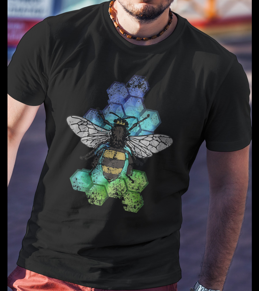 Honey Bee Beekeeping Vintage Naturalist Honeycomb Background T-Shirt