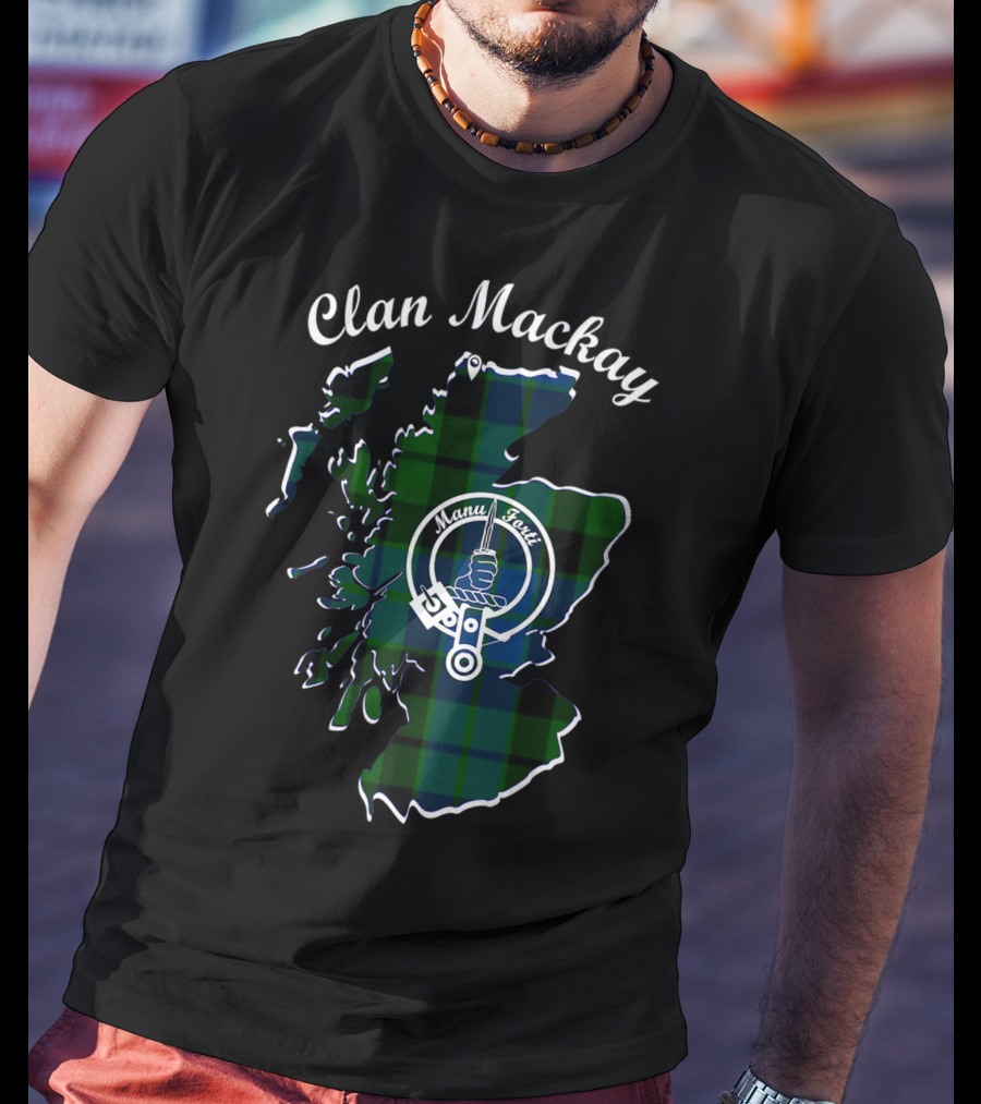 Clan Mackay Scottish Tartan Map Manu Forti Badge T-Shirt