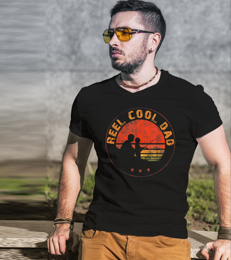 Reel Cool Dad Fishing Daddy Vintage Retro Sunset T-Shirt