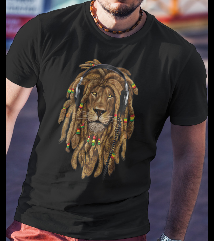 Marley Rasta Lion With Dreadlocks And Headphones For Bob Enthusiast T-Shirt