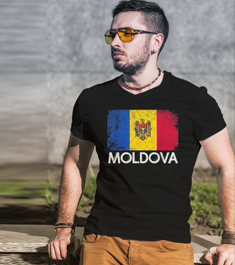 Vintage Moldovan Flag Moldova T-Shirt