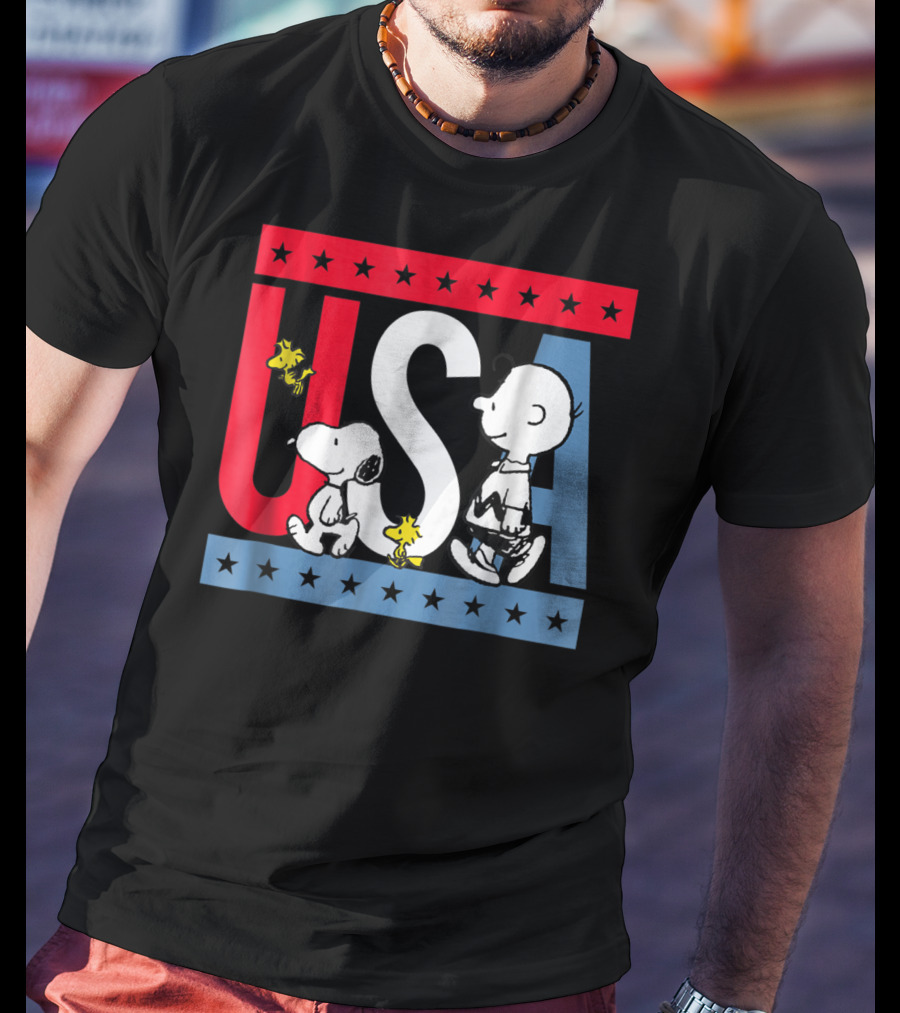 Peanuts Snoopy Woodstock Charlie Brown Red White Blue USA Stars T-Shirt