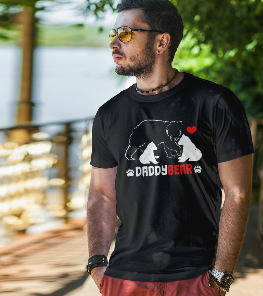 DADDY BEAR Two Cubs Heart Paw Prints T-Shirt