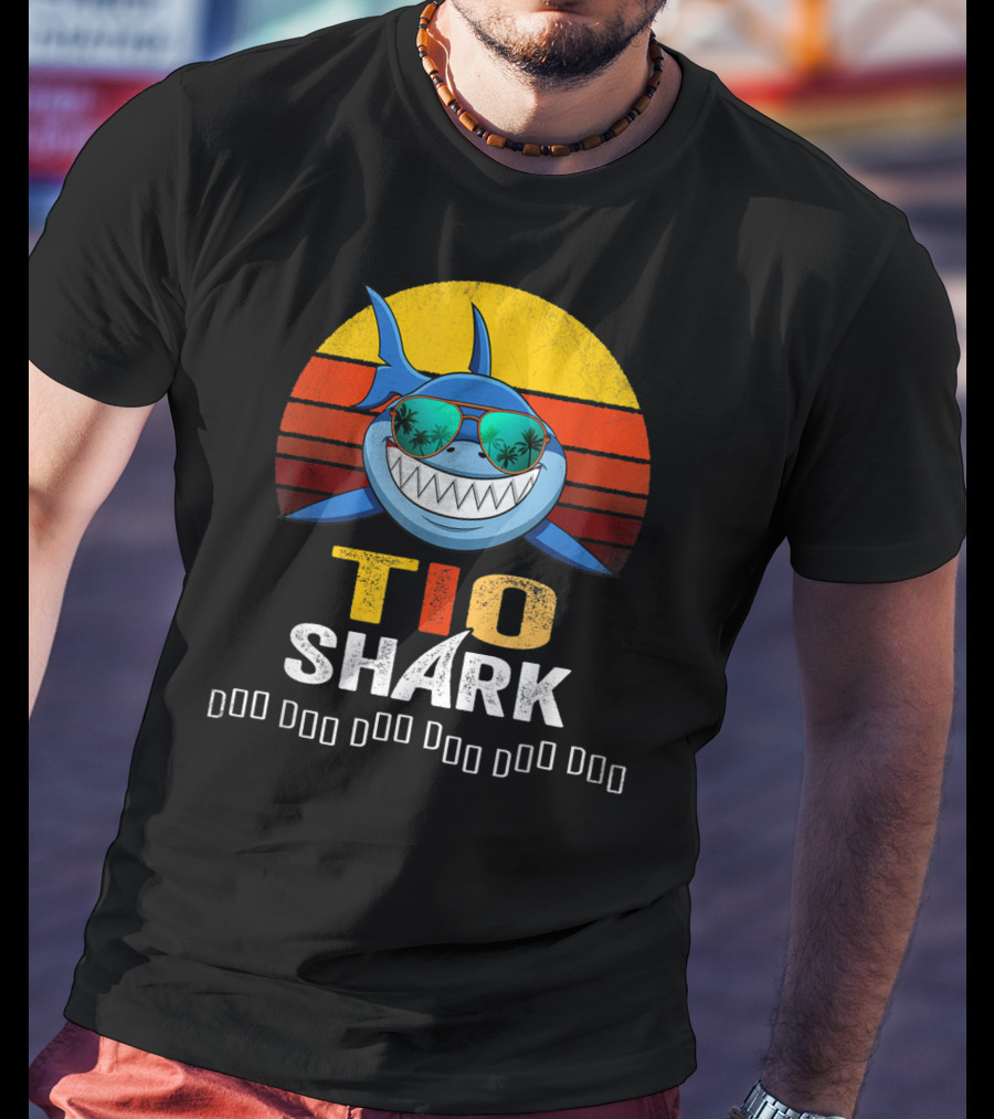 Tio Shark Retro Style Cool Sunglasses And Palm Trees T-Shirt
