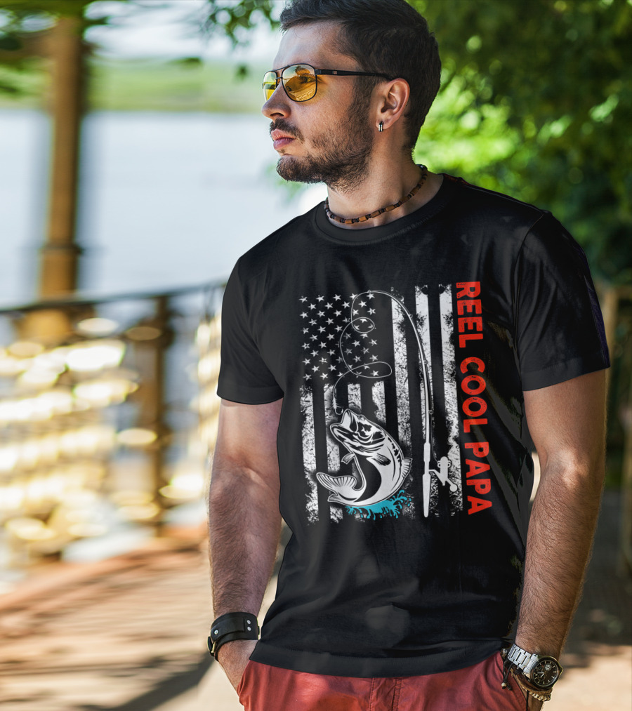 Reel Cool Papa American Flag Fishing Family Fun T-Shirt