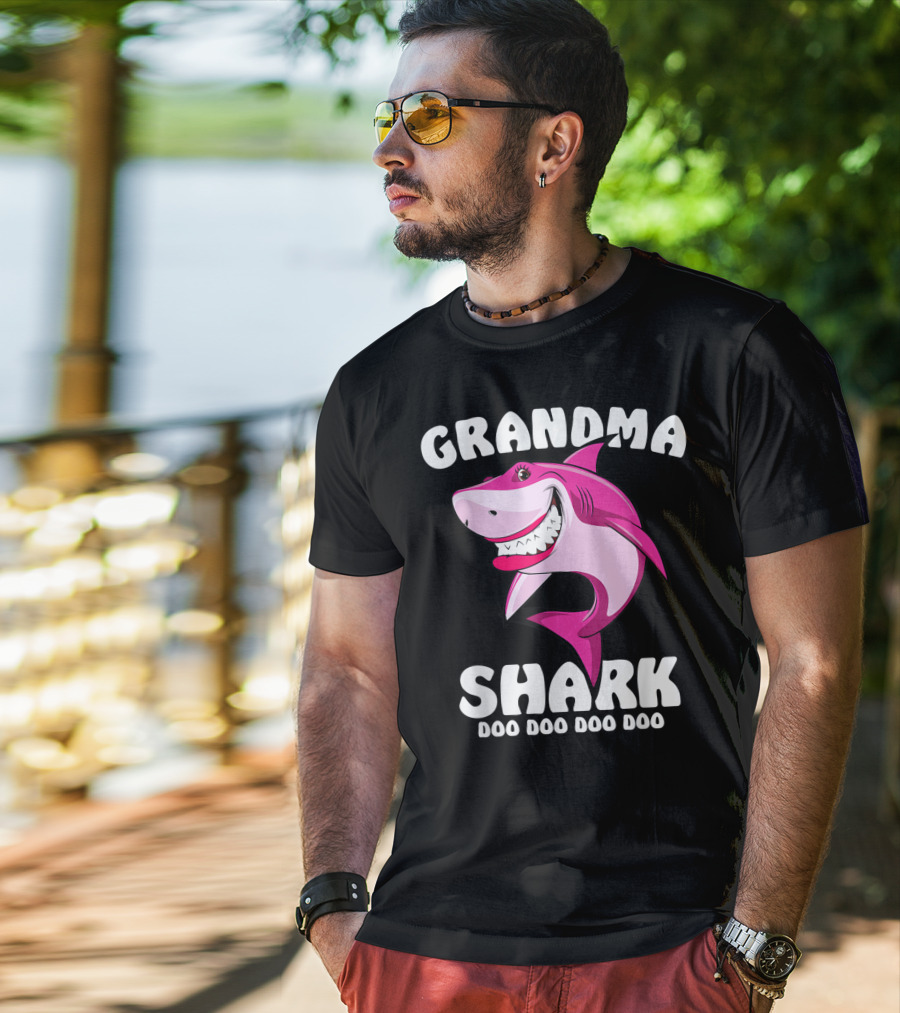 Grandma Shark Doo Doo Doo Doo Matching Family Shark T-Shirt