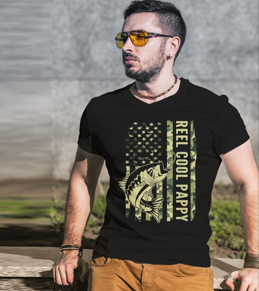 Mens Reel Cool Pappy Camouflage American Flag Fish T-Shirt