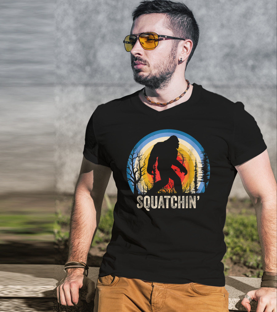 Squatchin Sasquatch Lover Vintage Sunset T-Shirt