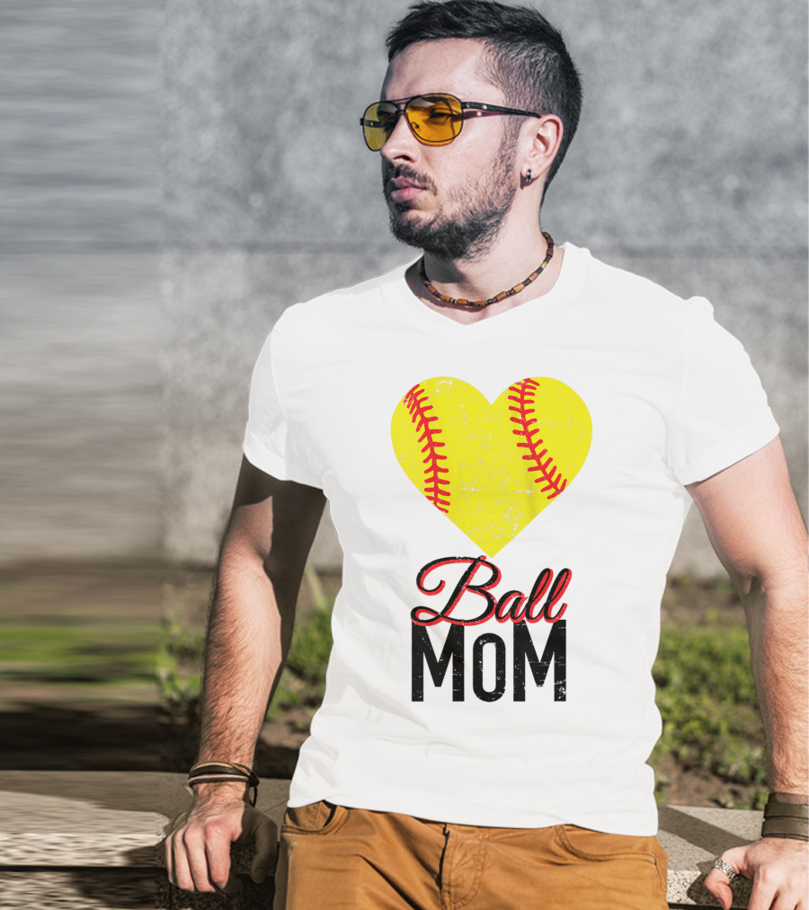 Love Ball Mom Heart Baseball Softball Graph T-Shirt