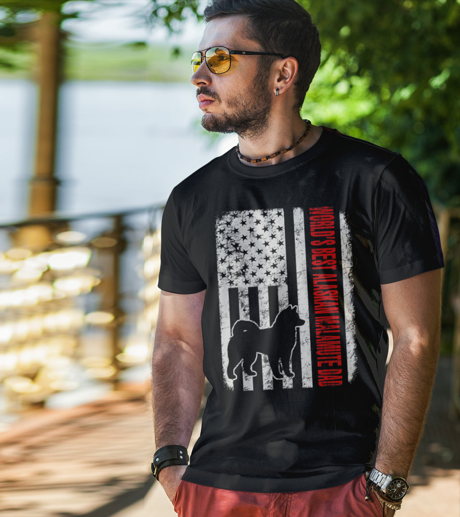 World's Best Alaskan Malamute Dad American Flag T-Shirt