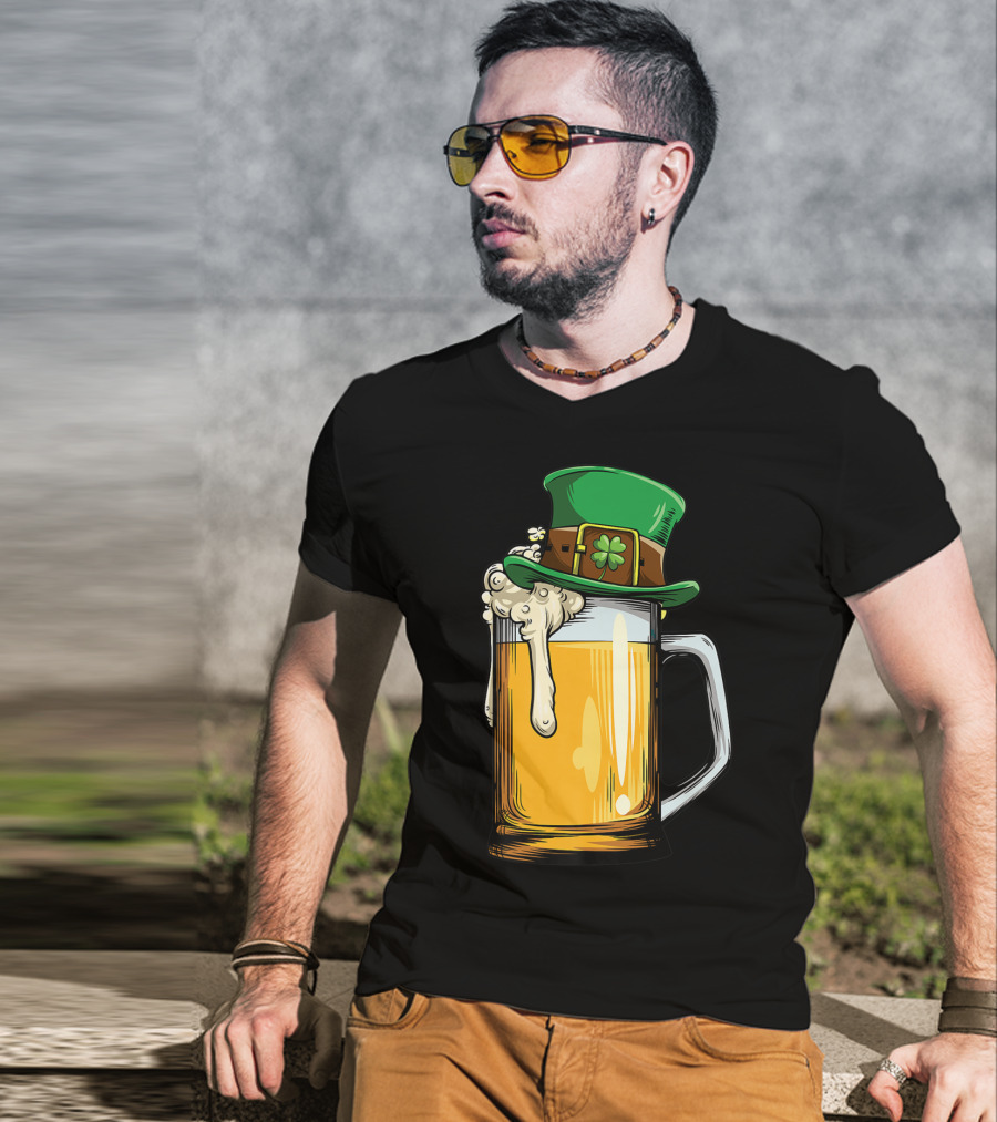 Leprechaun Hat Overflowing Beer Mug With Shamrock Foam T-Shirt