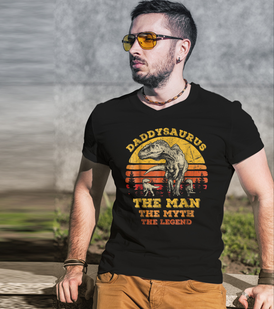 Daddysaurus The Man The Myth The Legend Dinosaur Silhouette Retro Sunset T-Shirt