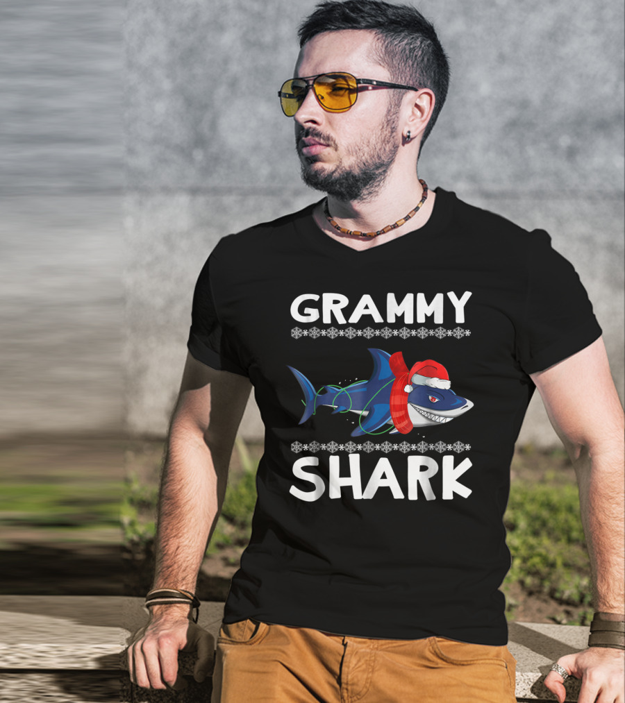Grammy Shark Christmas Family With Santa Hat And Scarf T-Shirt