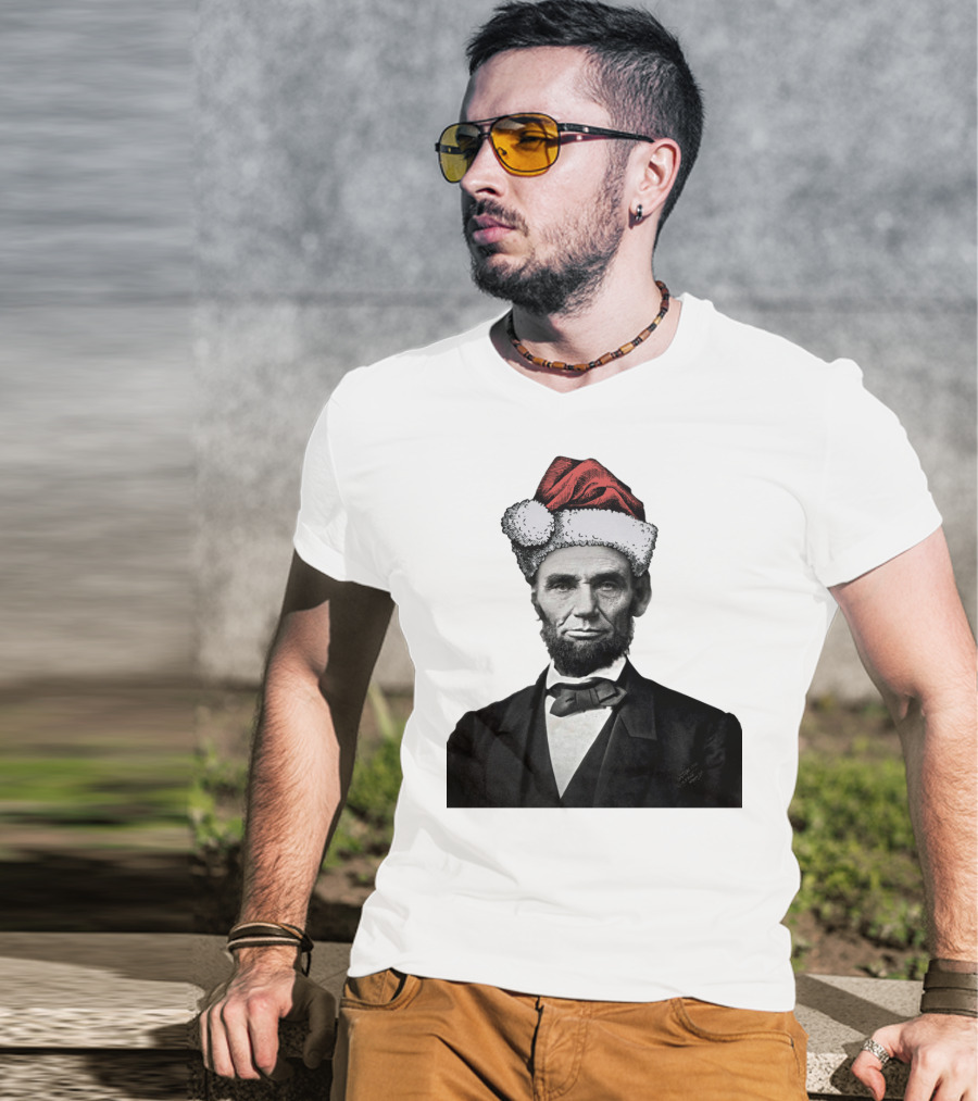 Abraham Lincoln Santa Hat T-Shirt