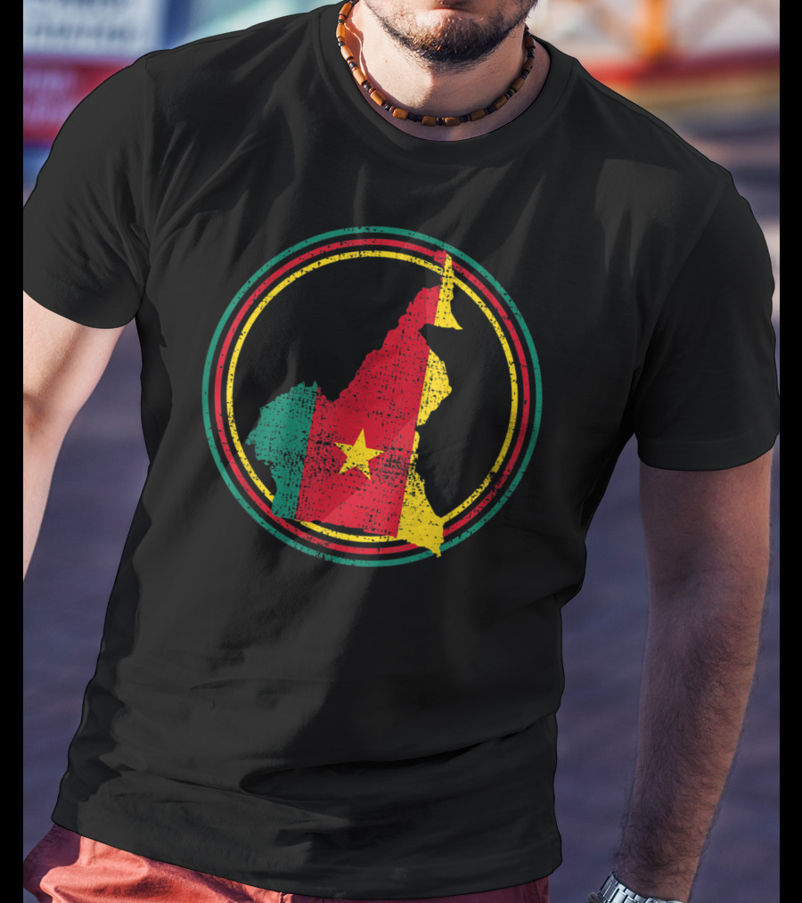 Cameroon Country Map Flag Circle Proud Cameroonian T-Shirt