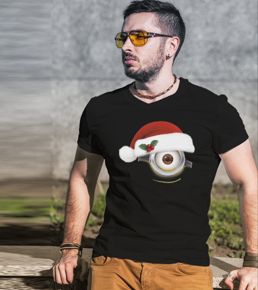 Despicable Me Minions Christmas Santa Hat Holiday T-Shirt