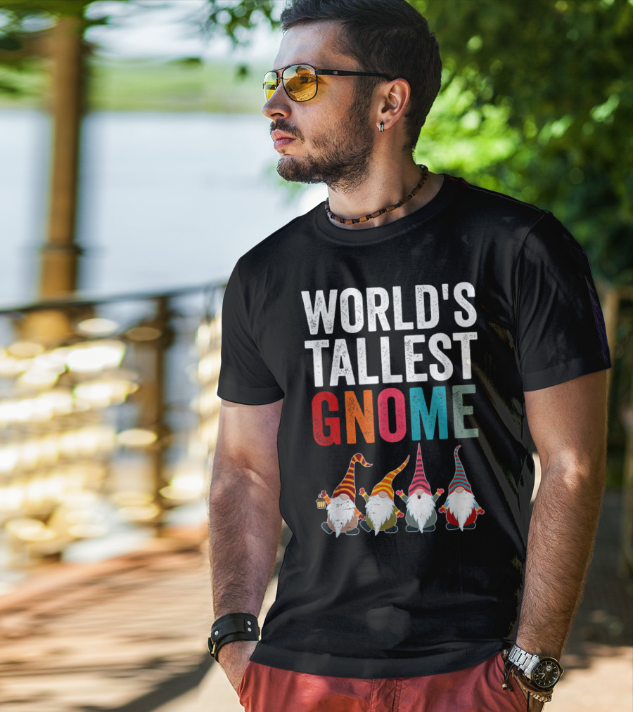 World's Tallest Gnome Christmas Lovers Funny Gnomes T-Shirt