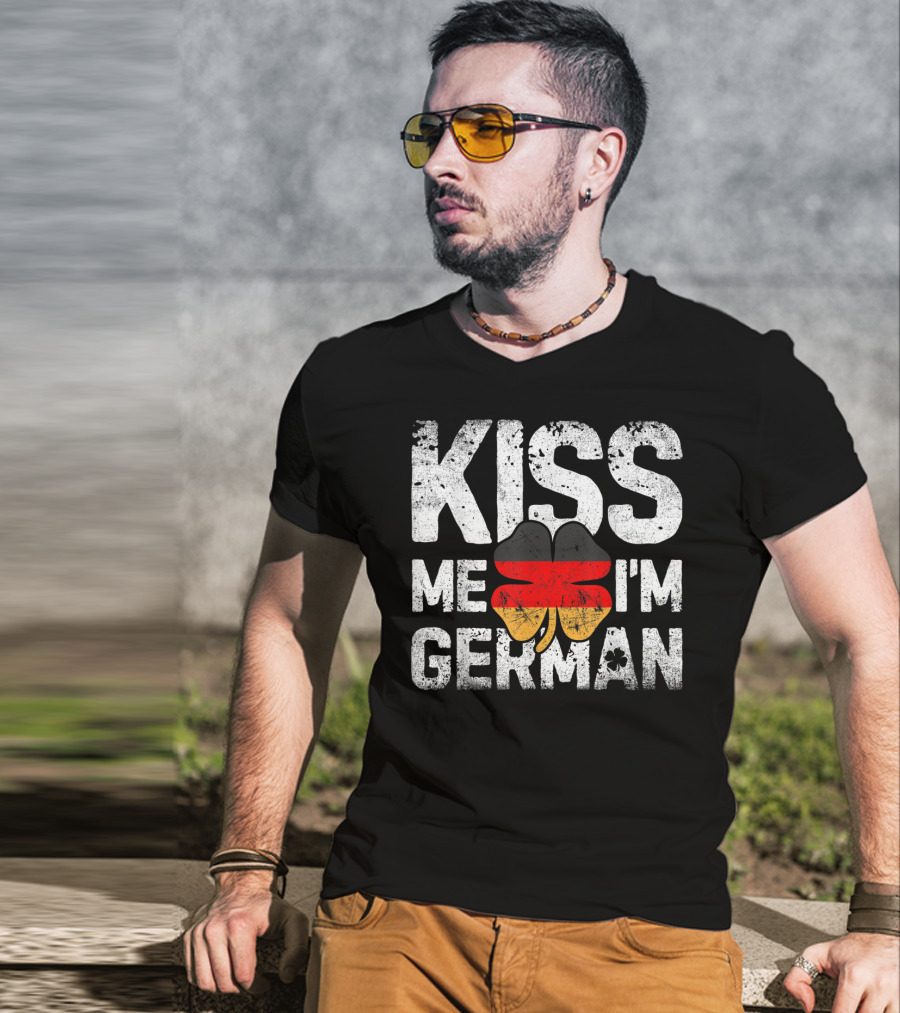 Kiss Me I'm German St Patricks Day Clover Flag T-Shirt
