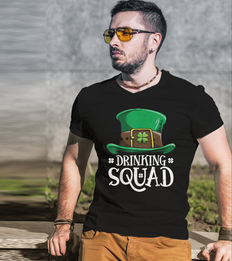 Drinking Squad Leprechaun St Patricks Day Men T-Shirt