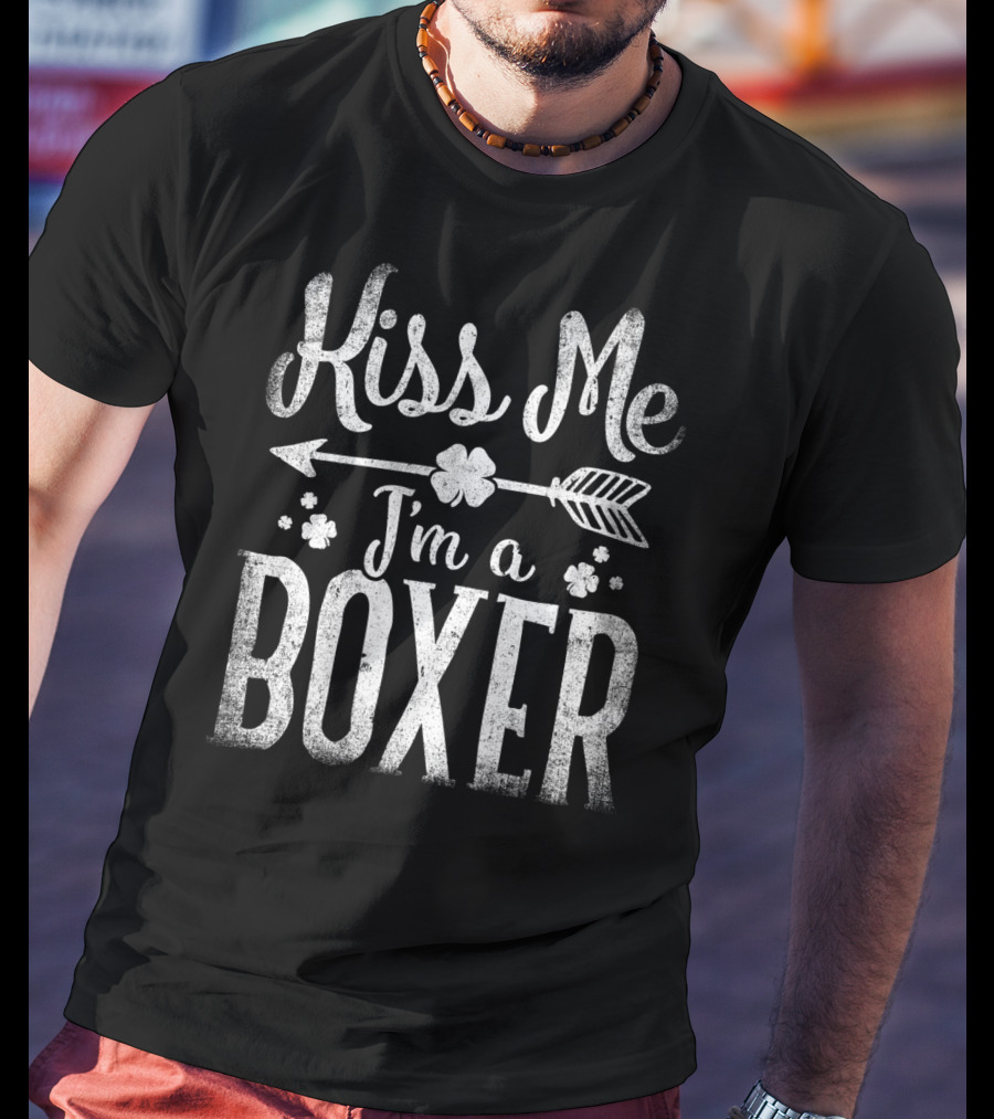 Kiss Me I'm A Boxer St Patricks Day Shamrock Arrow T-Shirt