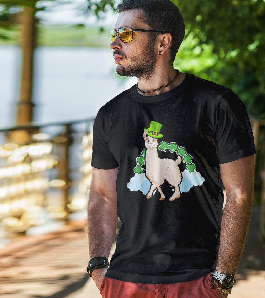 Llama St Patricks Day Rainbow Shamrocks Leprechaun Hat T-Shirt