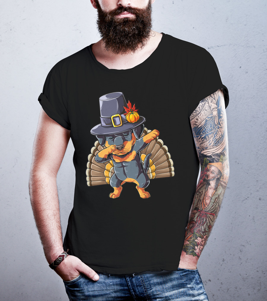 Thanksgiving Dabbing Rottweiler In Pilgrim Hat With Turkey Feathers T-Shirt