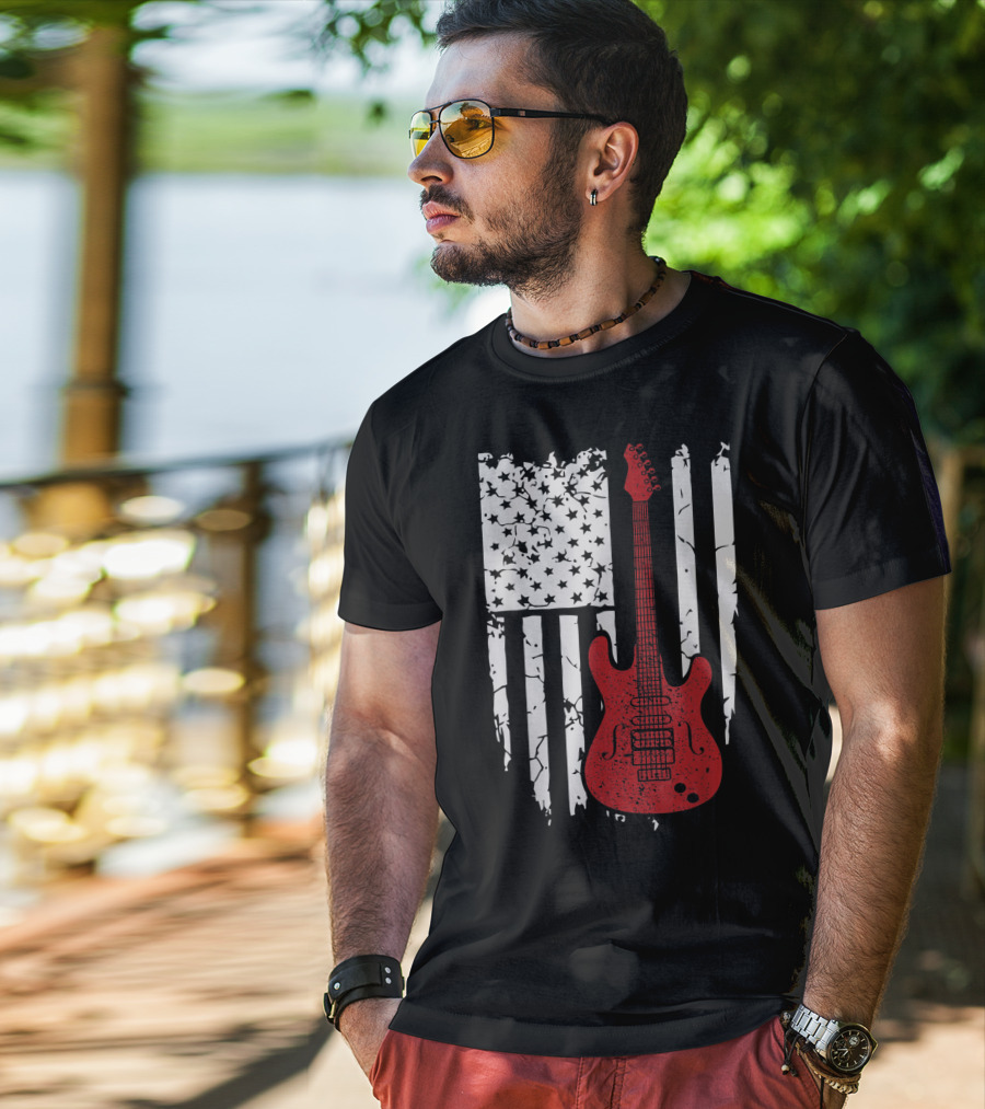 Usa American Flag Guitar Musician Guitars Red Electric Vintage Grunge T-Shirt