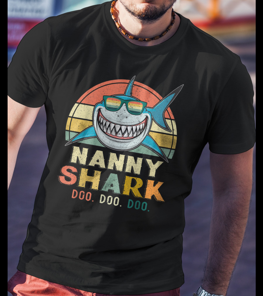 Nanny Shark Doo Doo Doo Vintage Retro Grandma Shark Sunglasses T-Shirt