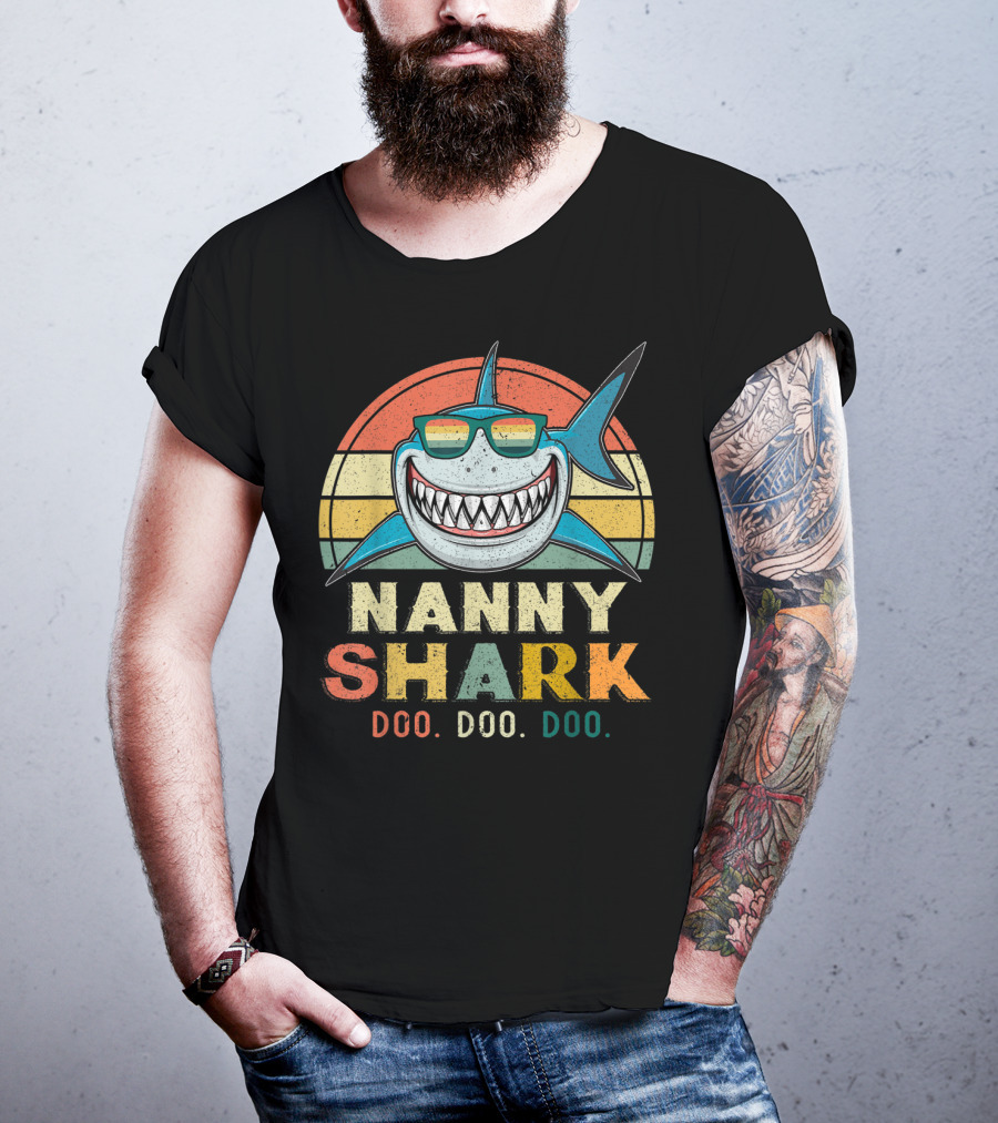 Nanny Shark Doo Doo Doo Vintage Retro Grandma Shark Sunglasses T-Shirt