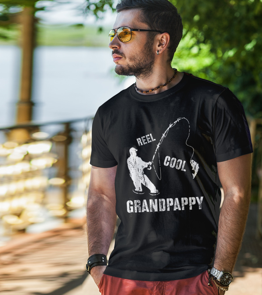 Reel Cool Grandpappy Fishing Fisherman Vintage T-Shirt