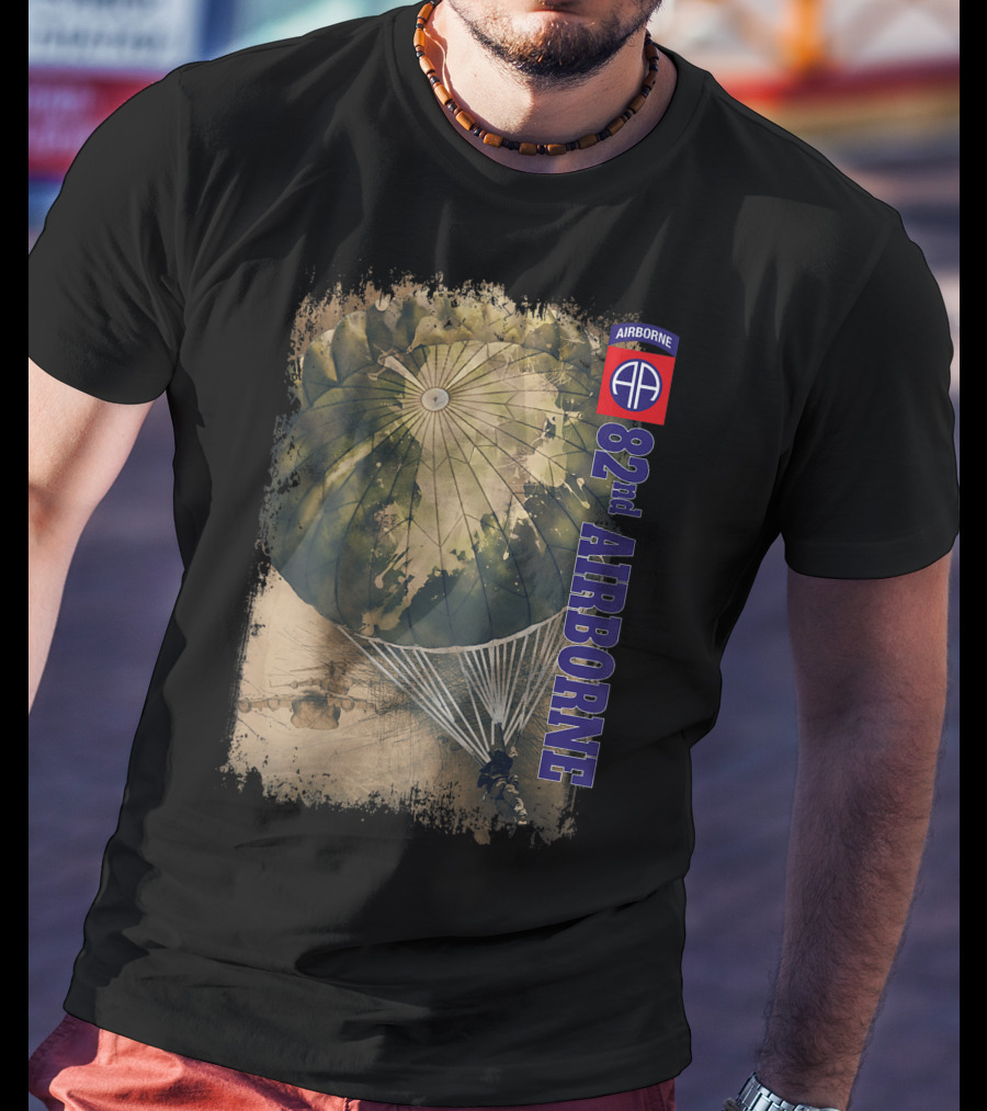 82Nd Airborne Division Parachute And Emblem T-Shirt