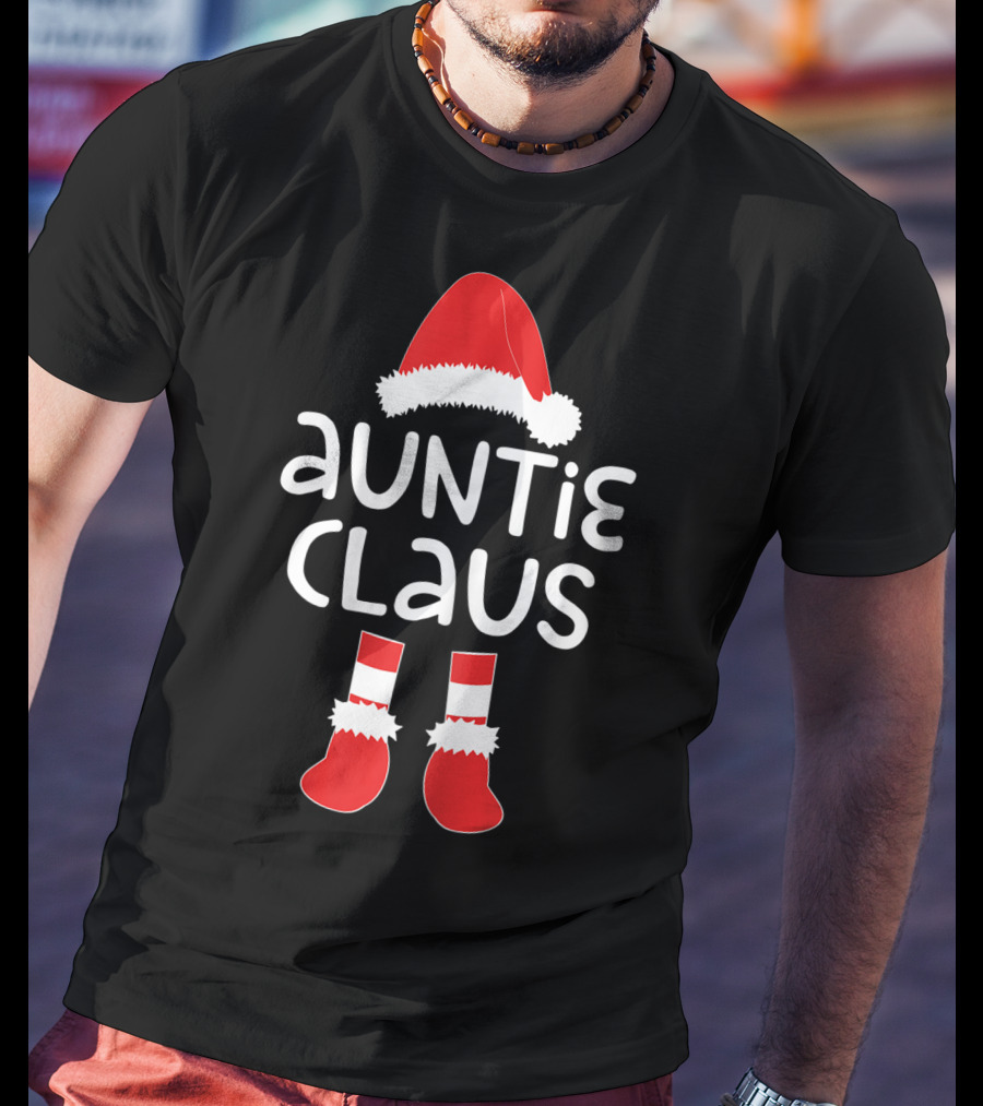 Santa Hat And Boots Auntie Claus Christmas T-Shirt