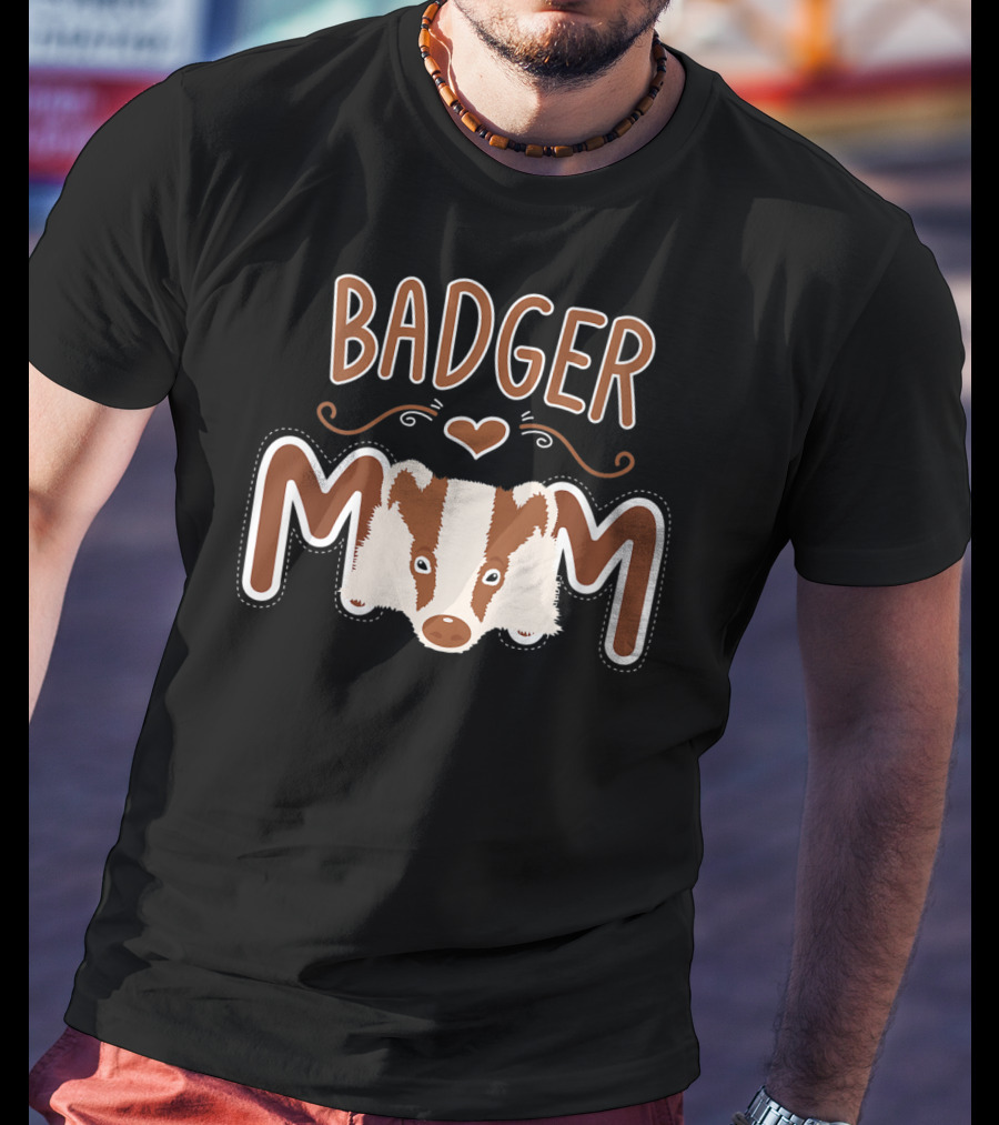 Badger Mom Heart Love Womens Animal Clothing T-Shirt